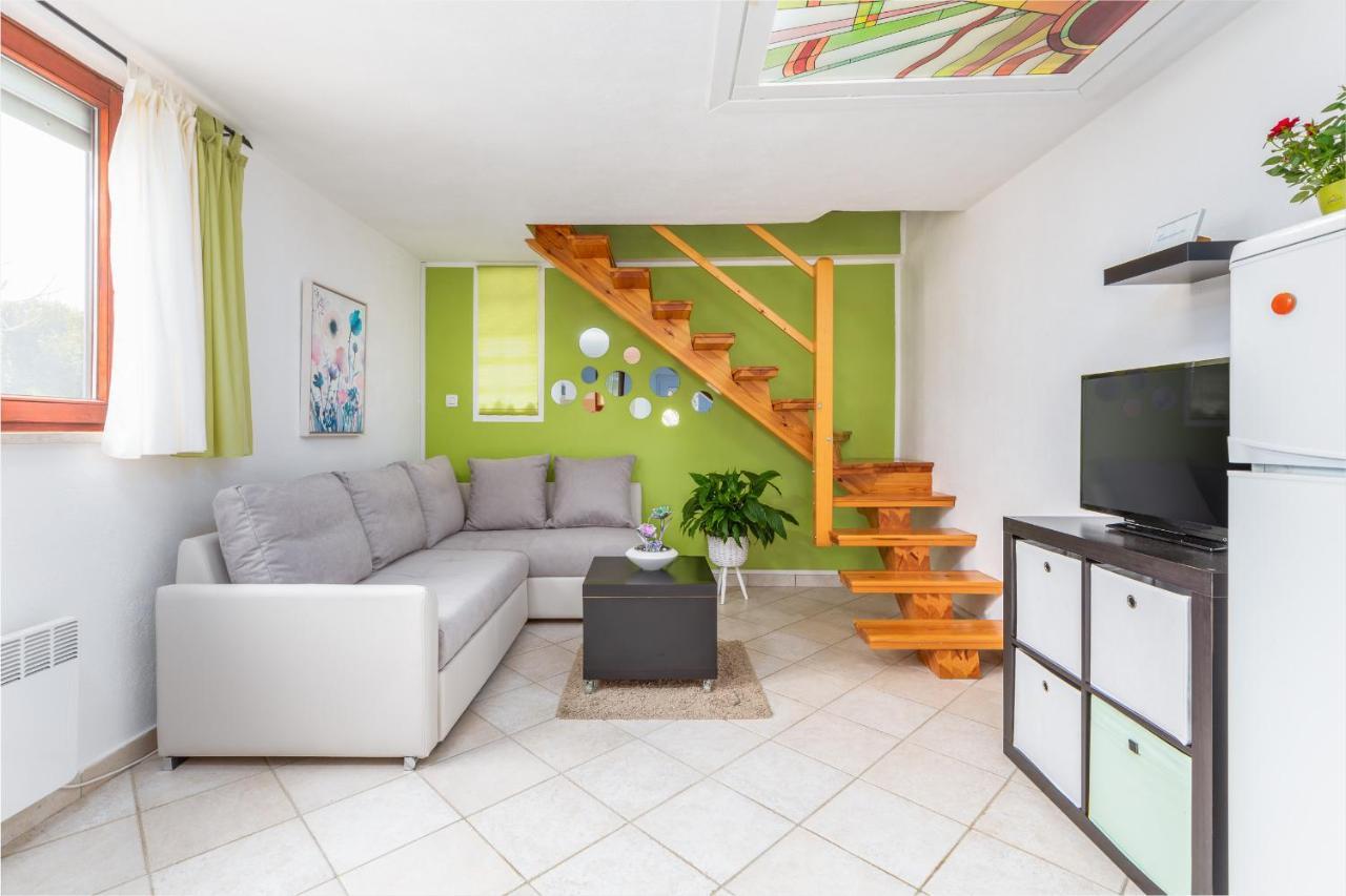 Holiday Home Nadia Пула Екстериор снимка